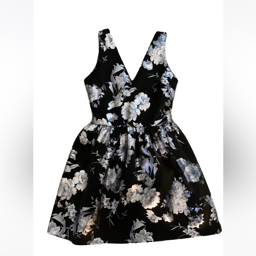 ASTR BRAND NWT Black dress with silver floral design